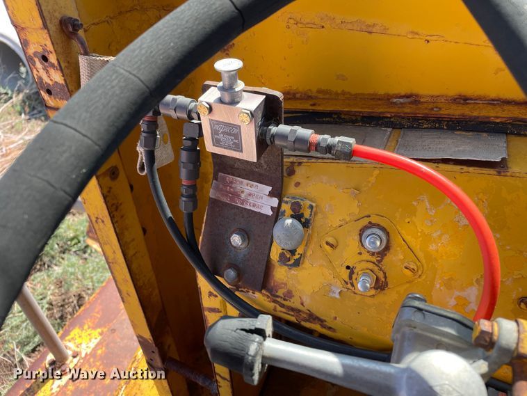 image for item DN5033 1964 Caterpillar DW20  water wagon