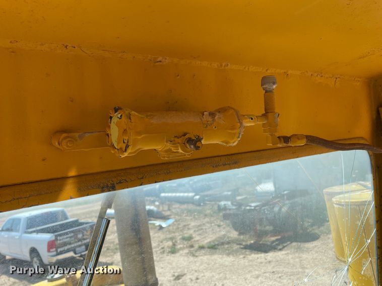 image for item DN5033 1964 Caterpillar DW20  water wagon