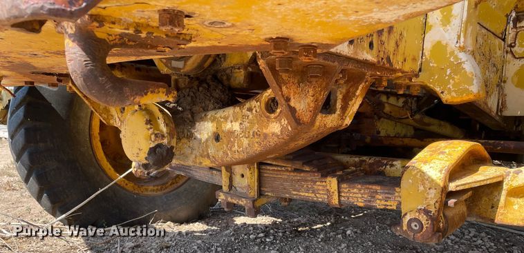 image for item DN5033 1964 Caterpillar DW20  water wagon