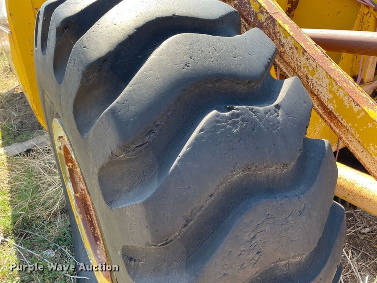 image for item DN5033 1964 Caterpillar DW20  water wagon