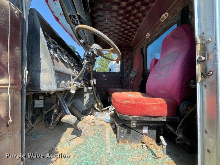 image for item DN5036 1989 Kenworth T660  dump truck