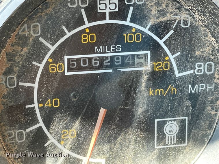 image for item DN5036 1989 Kenworth T660  dump truck