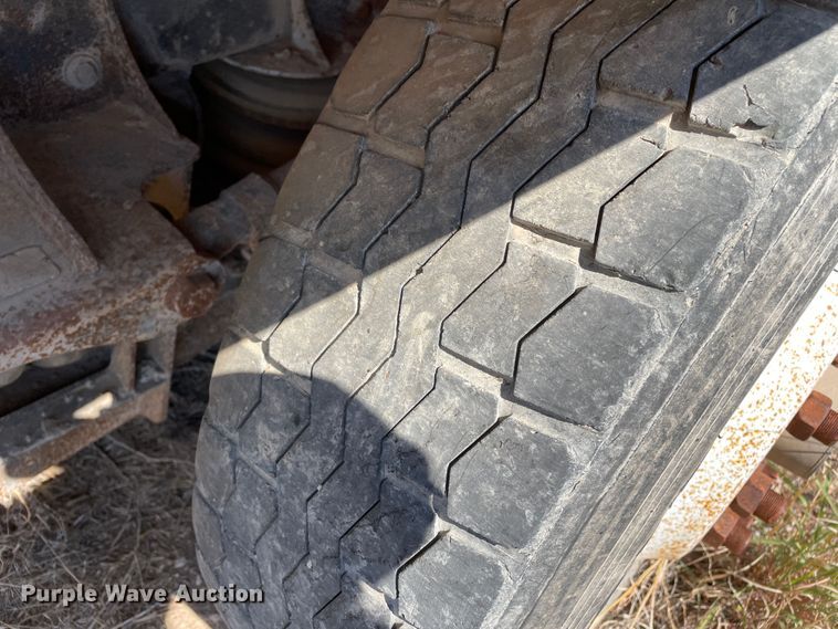 image for item DN5036 1989 Kenworth T660  dump truck