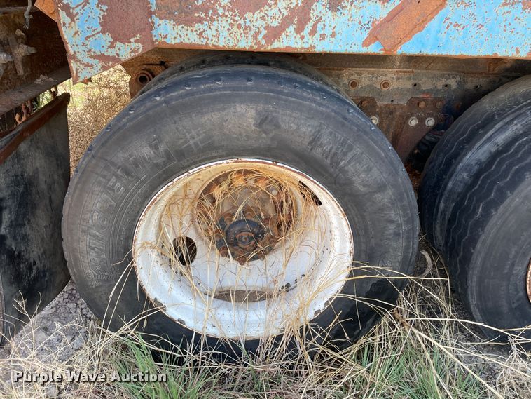 image for item DN5036 1989 Kenworth T660  dump truck