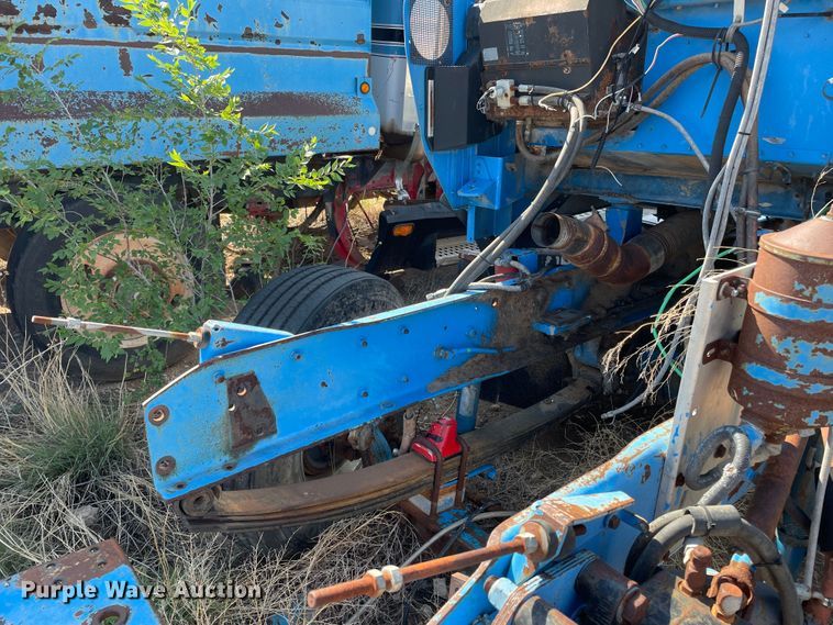 image for item DN5037 1988 Kenworth T800  truck cab and chassis