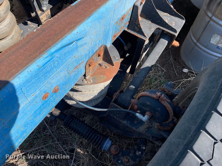 image for item DN5037 1988 Kenworth T800  truck cab and chassis