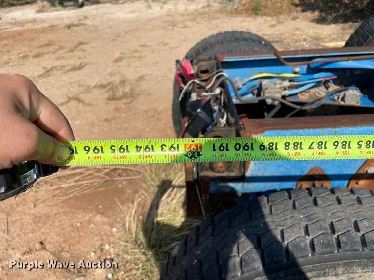 image for item DN5037 1988 Kenworth T800  truck cab and chassis