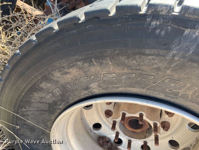 image for item DN5037 1988 Kenworth T800  truck cab and chassis