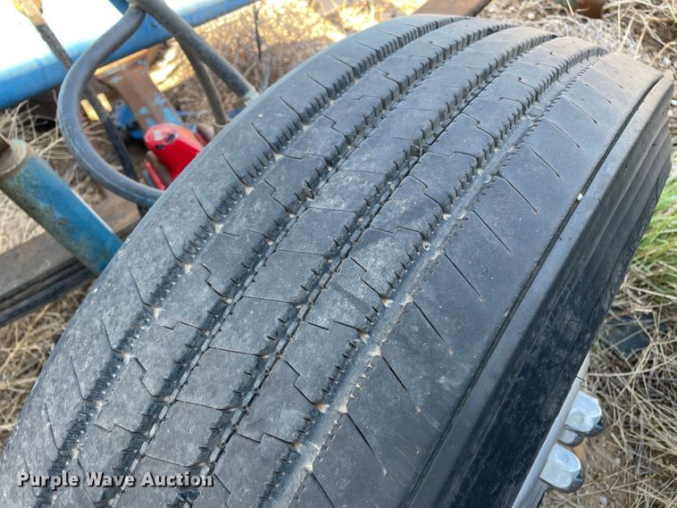 image for item DN5037 1988 Kenworth T800  truck cab and chassis