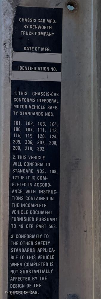 image for item DN5037 1988 Kenworth T800  truck cab and chassis