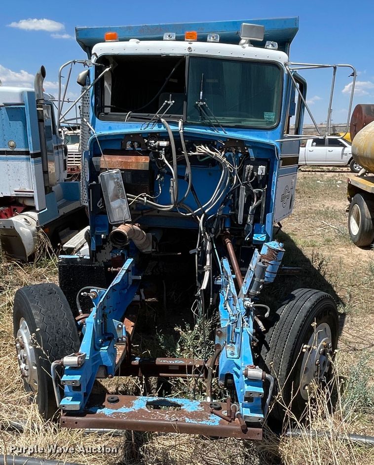 image for item DN5042 1988 Kenworth T800  dump truck