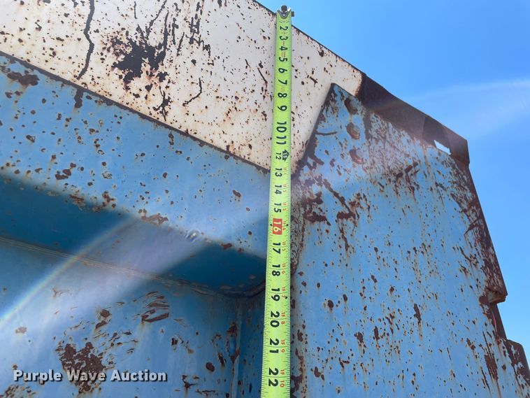 image for item DN5042 1988 Kenworth T800  dump truck