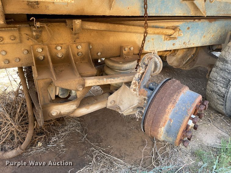 image for item DN5042 1988 Kenworth T800  dump truck