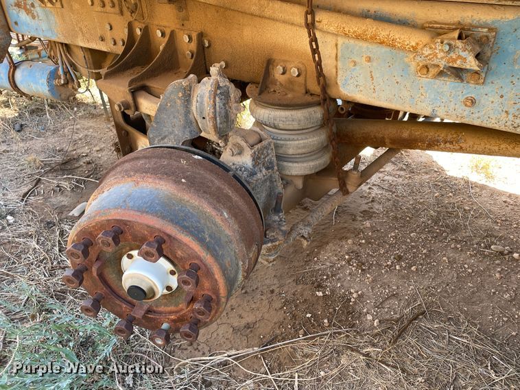 image for item DN5042 1988 Kenworth T800  dump truck