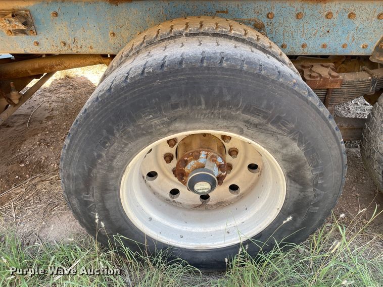 image for item DN5042 1988 Kenworth T800  dump truck