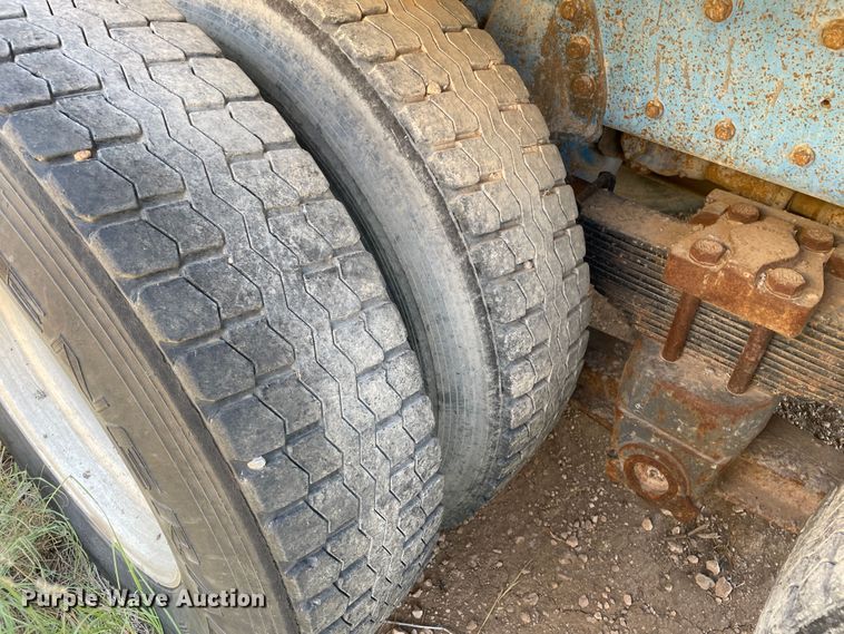 image for item DN5042 1988 Kenworth T800  dump truck