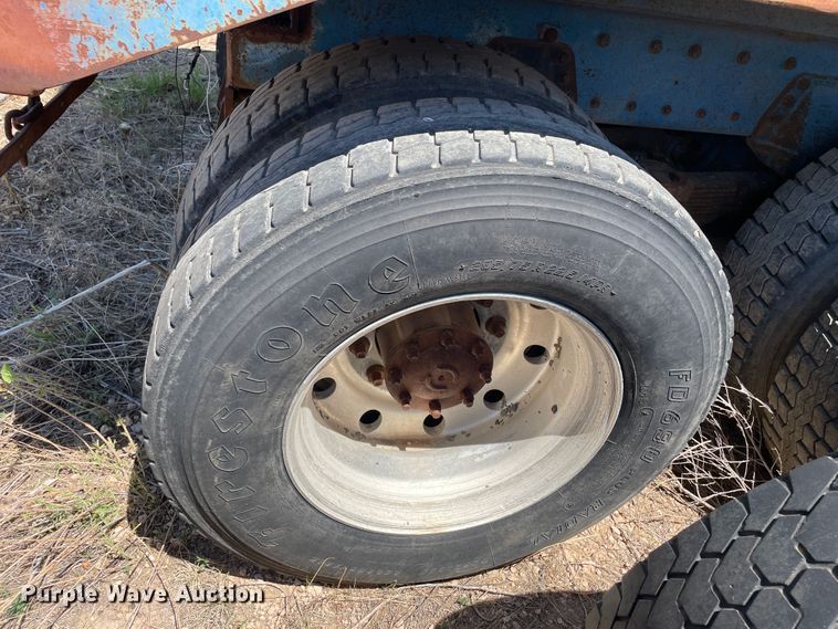 image for item DN5042 1988 Kenworth T800  dump truck