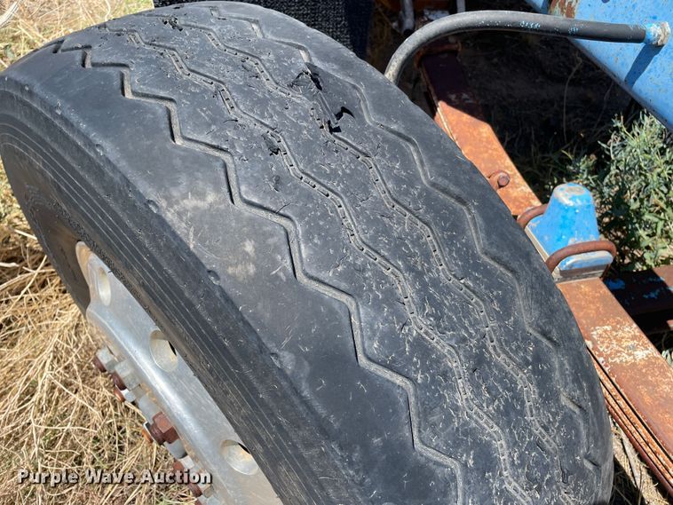 image for item DN5042 1988 Kenworth T800  dump truck