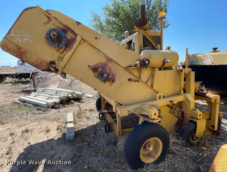 image for item DN5046 1961 Clarco 851  windrower