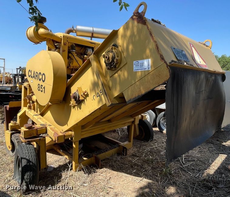 image for item DN5047 Clarco 851  windrower