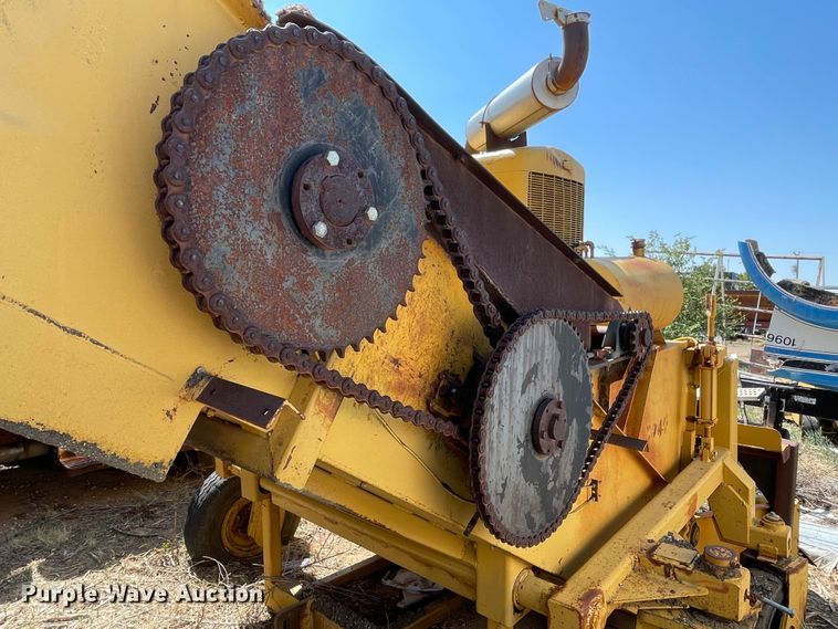 image for item DN5047 Clarco 851  windrower