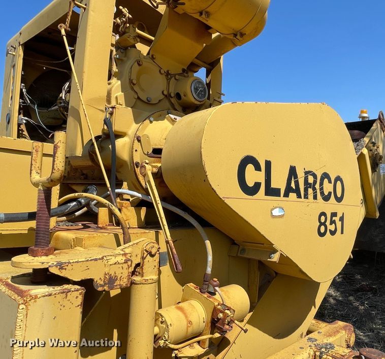 image for item DN5047 Clarco 851  windrower