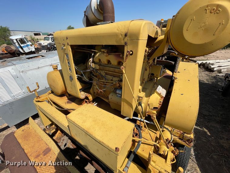 image for item DN5047 Clarco 851  windrower