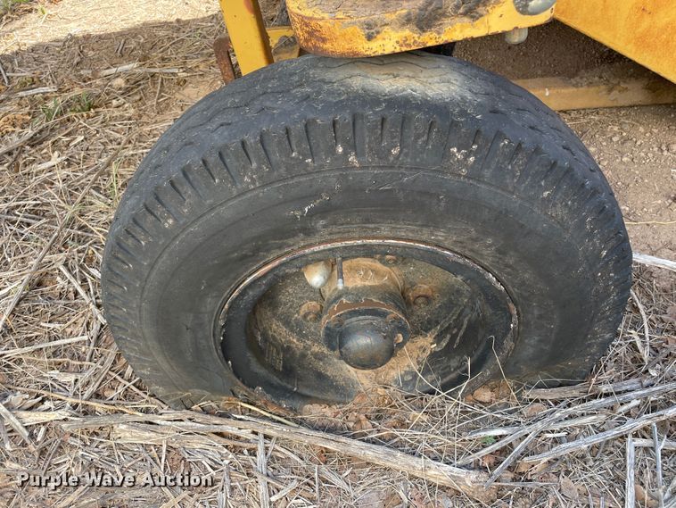 image for item DN5047 Clarco 851  windrower