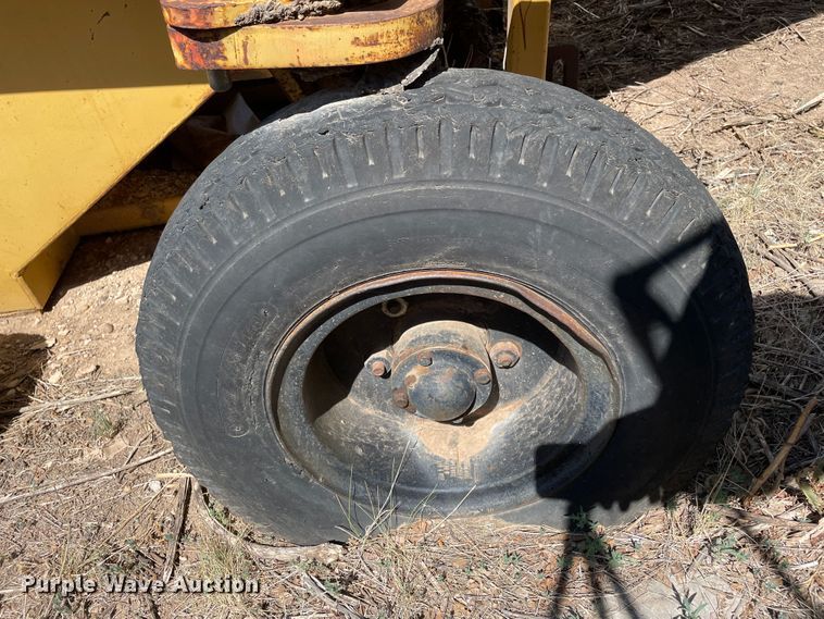 image for item DN5047 Clarco 851  windrower