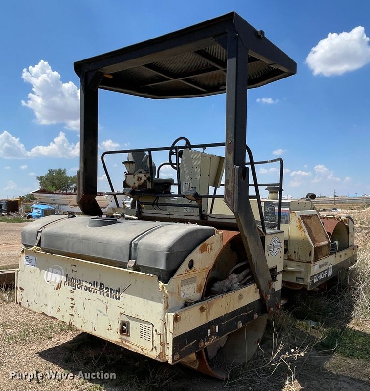 image for item DN5053 2001 Ingersoll Rand DD110HF  double drum vibratory roller