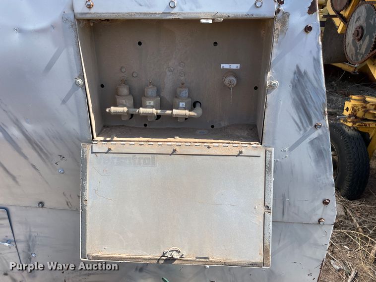 image for item DN5055 1996 Leroi 951  air compressor