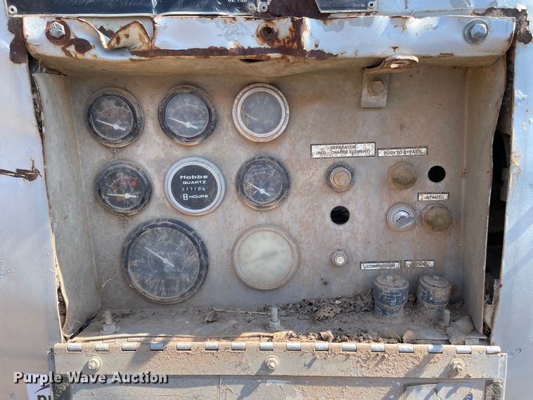 image for item DN5055 1996 Leroi 951  air compressor