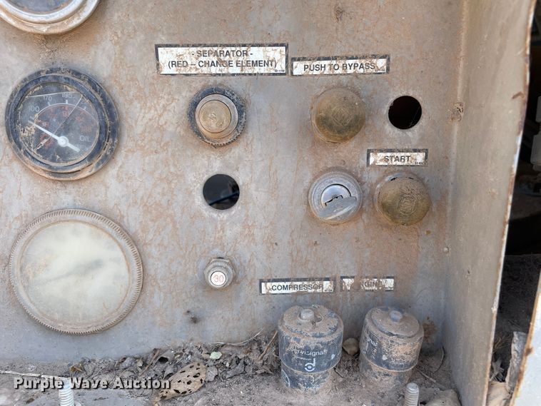 image for item DN5055 1996 Leroi 951  air compressor