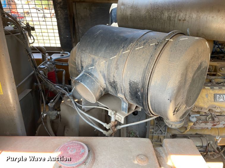 image for item DN5055 1996 Leroi 951  air compressor