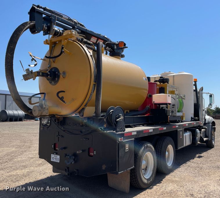 image for item DN5056 2012 Mack GU813  hydrovac truck