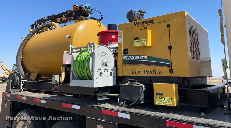 image for item DN5056 2012 Mack GU813  hydrovac truck