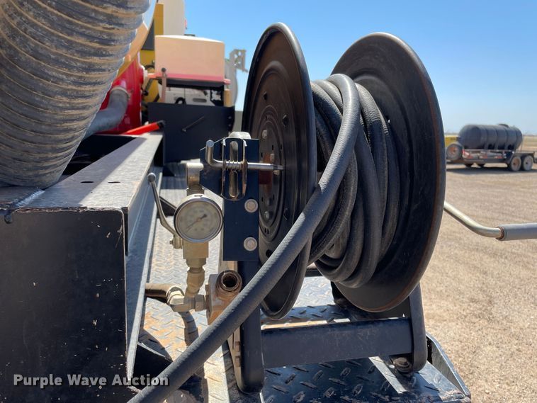 image for item DN5056 2012 Mack GU813  hydrovac truck