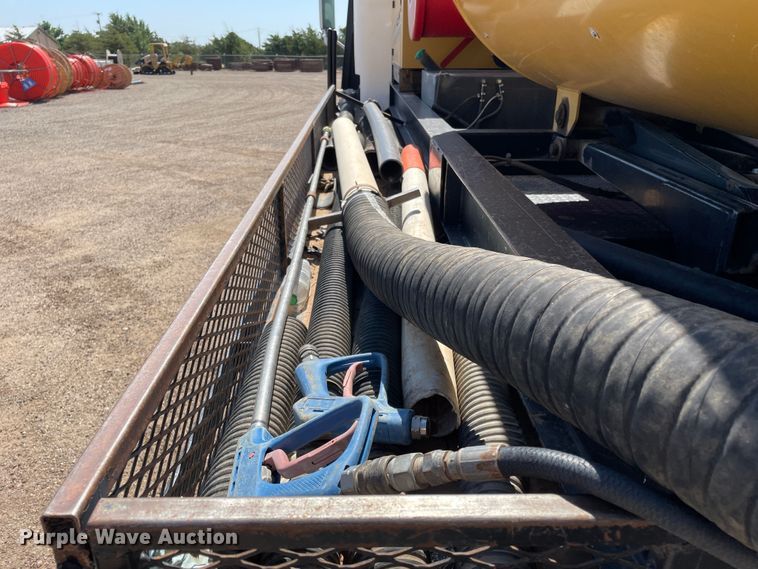 image for item DN5056 2012 Mack GU813  hydrovac truck