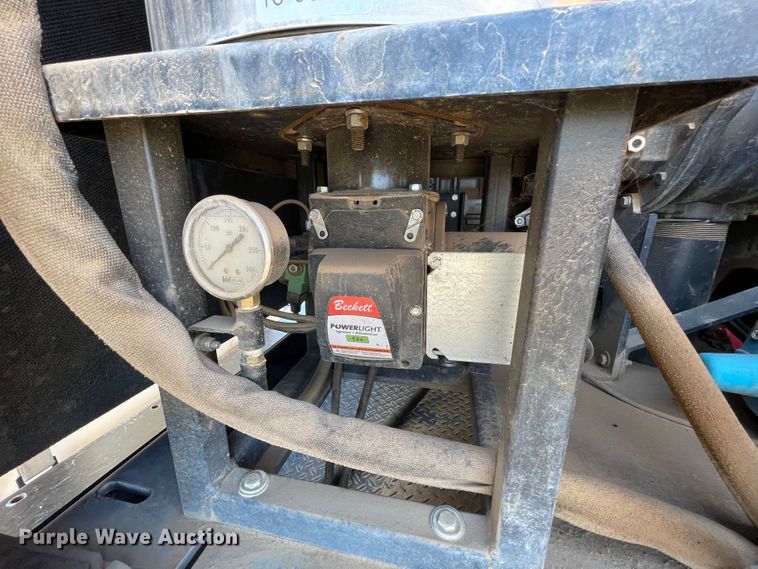 image for item DN5056 2012 Mack GU813  hydrovac truck