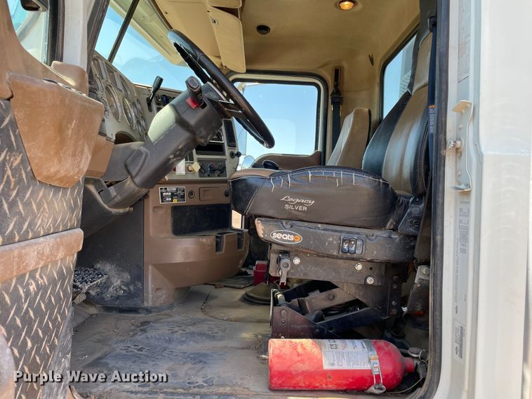 image for item DN5056 2012 Mack GU813  hydrovac truck