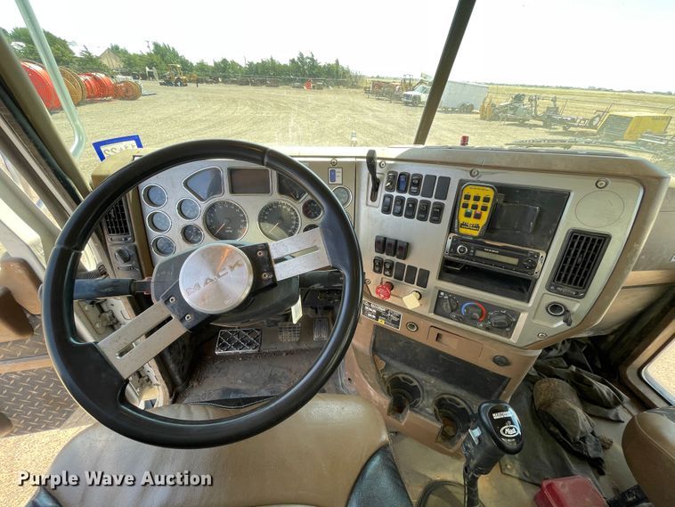 image for item DN5056 2012 Mack GU813  hydrovac truck