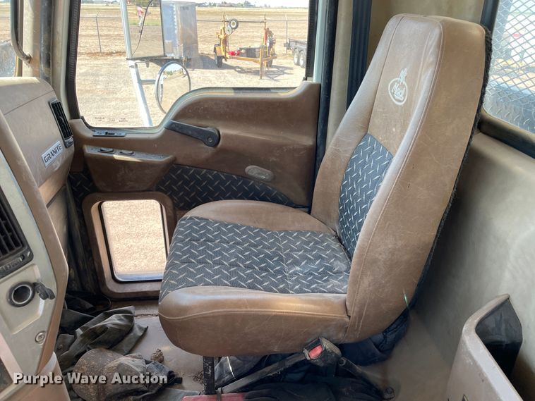 image for item DN5056 2012 Mack GU813  hydrovac truck