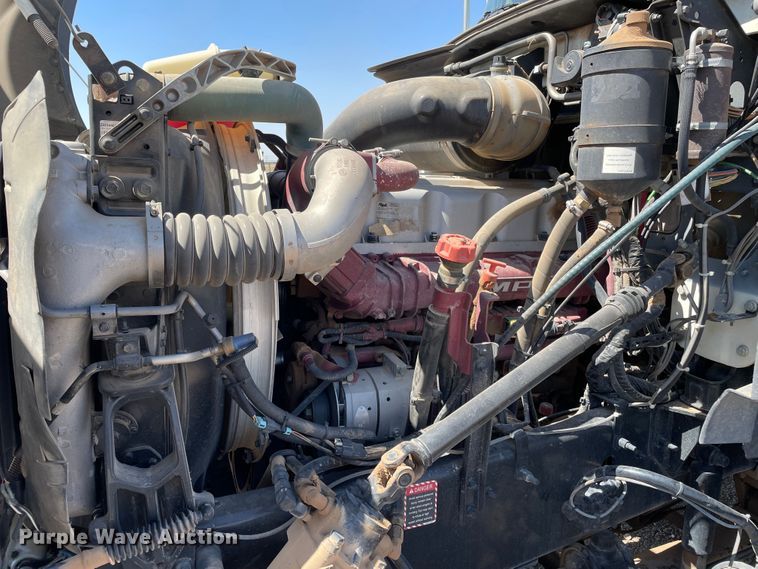 image for item DN5056 2012 Mack GU813  hydrovac truck