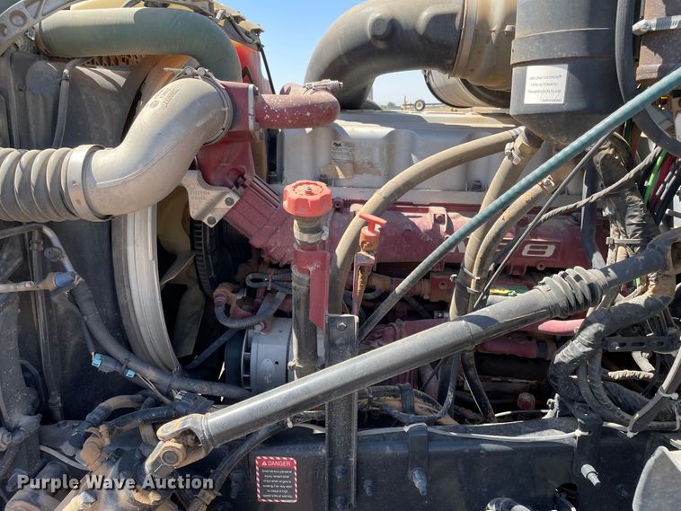 image for item DN5056 2012 Mack GU813  hydrovac truck