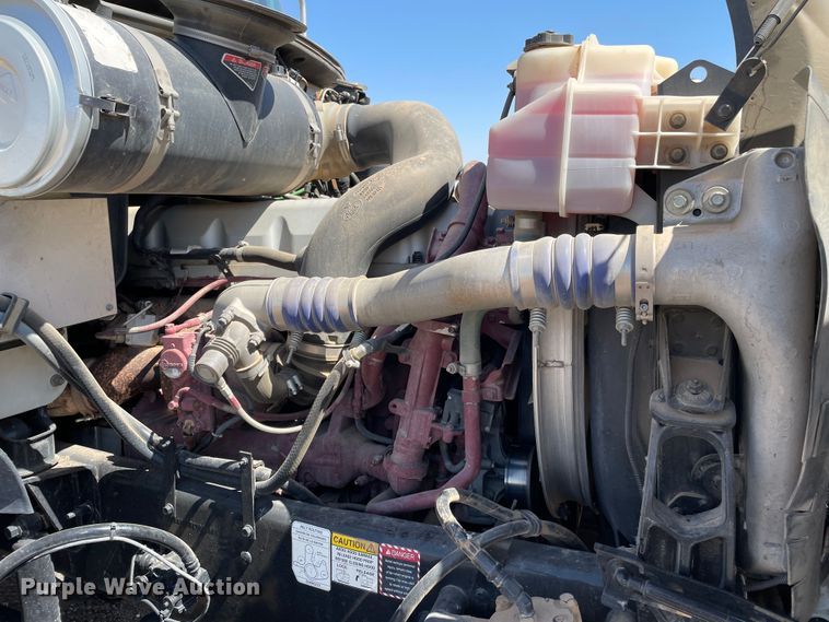 image for item DN5056 2012 Mack GU813  hydrovac truck