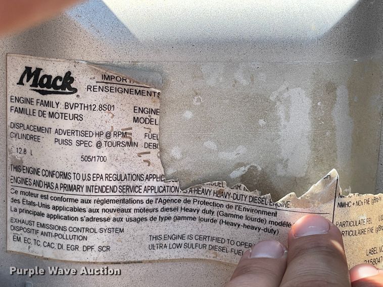 image for item DN5056 2012 Mack GU813  hydrovac truck