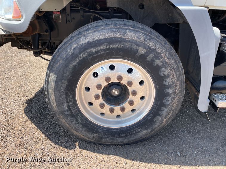 image for item DN5056 2012 Mack GU813  hydrovac truck