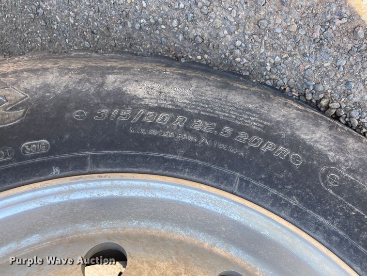 image for item DN5056 2012 Mack GU813  hydrovac truck