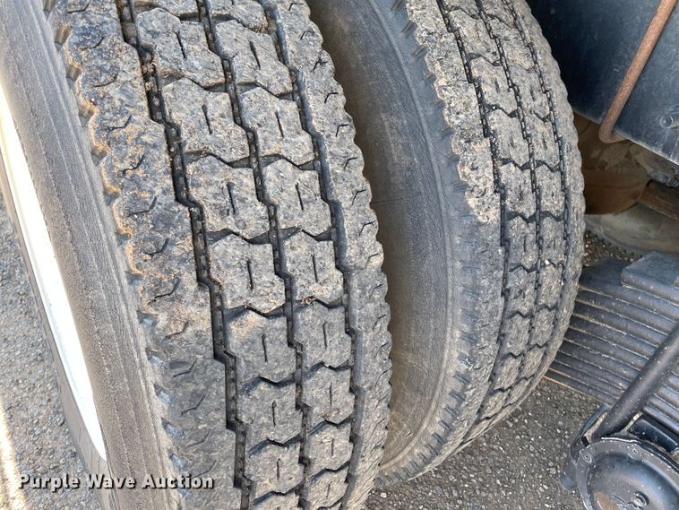 image for item DN5056 2012 Mack GU813  hydrovac truck