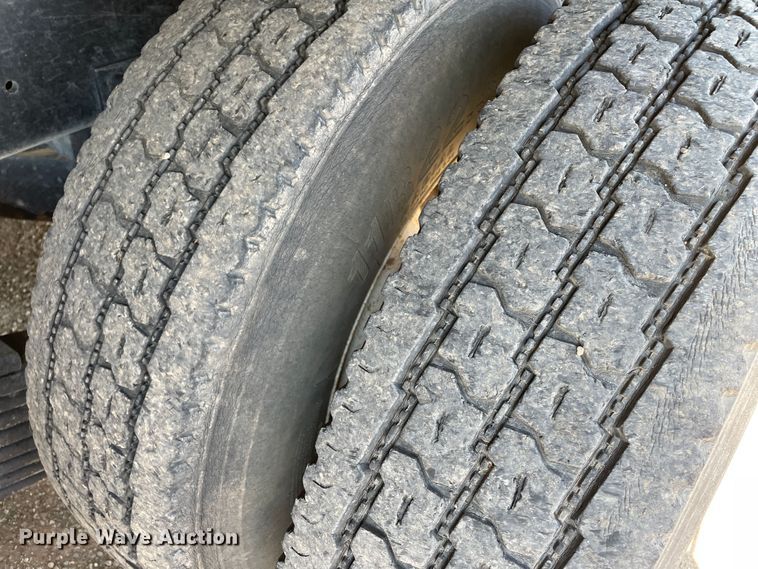 image for item DN5056 2012 Mack GU813  hydrovac truck